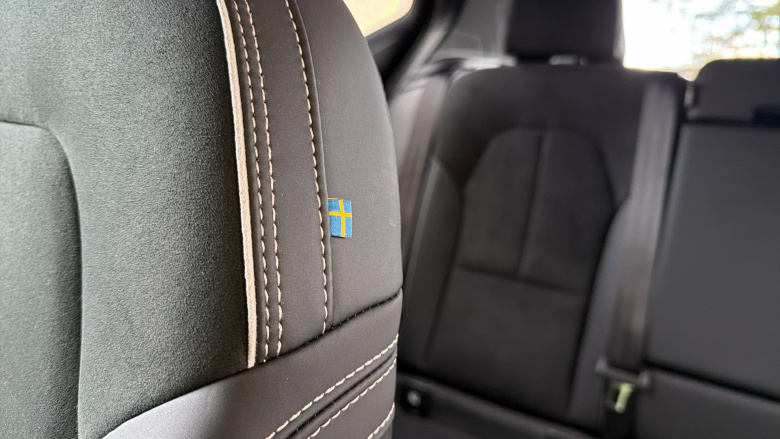 Volvo Xc40 2.0 B4P Plus Dark 5dr AWD Auto Petrol Estate